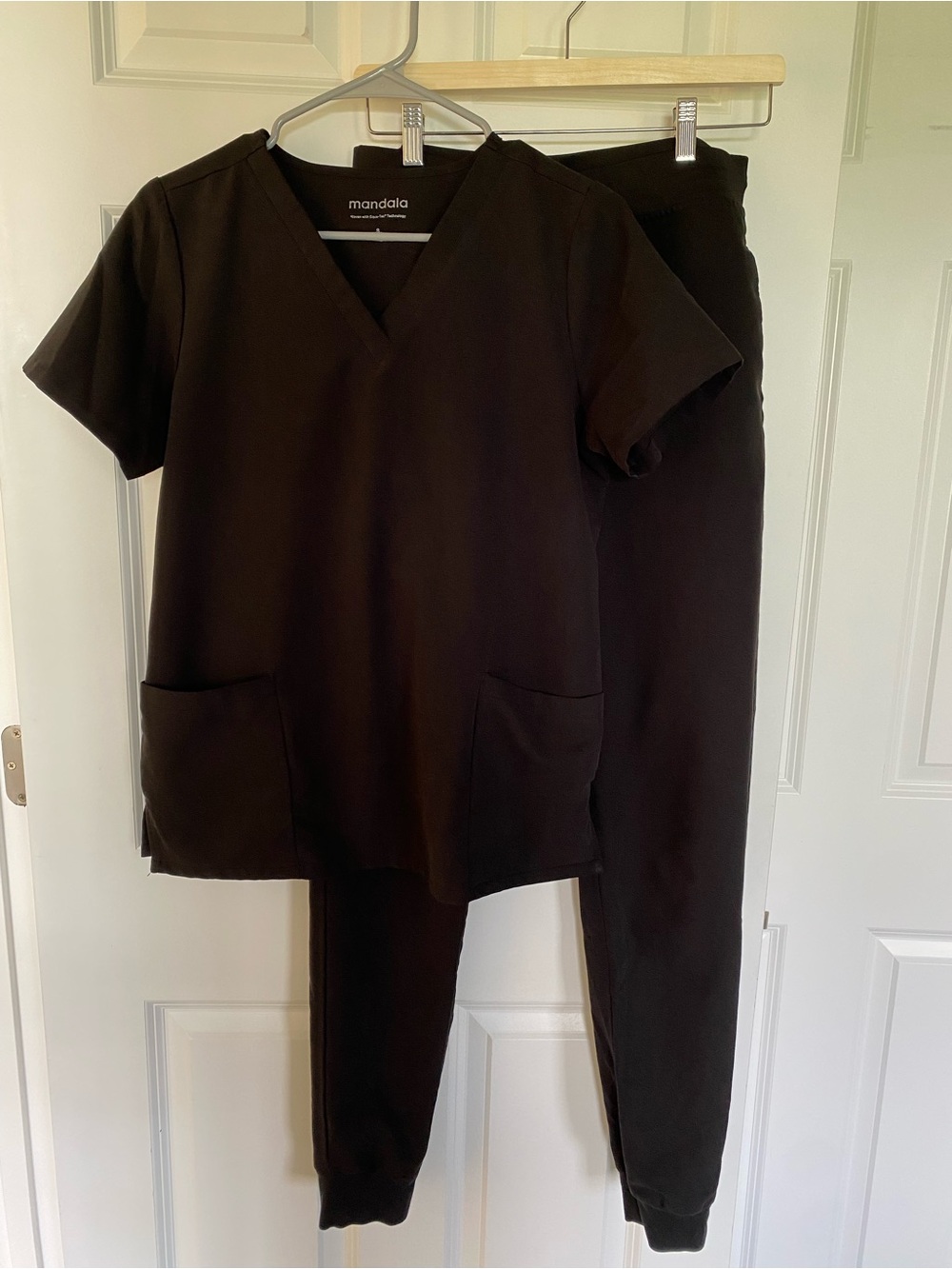 Mandala Women’s Black Scrub Set (Small/Small Tall)